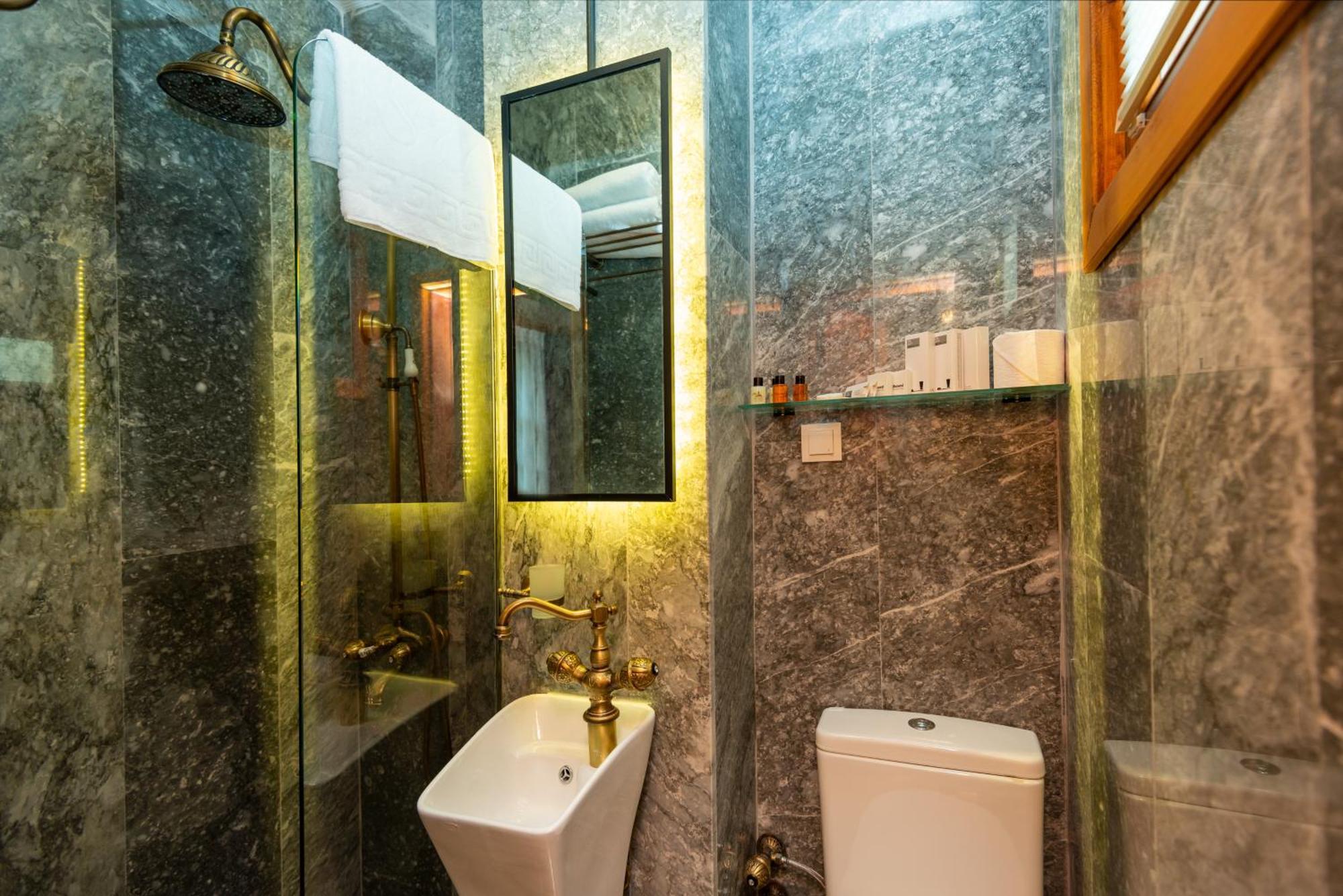 Wonder Wood Hotel Istanbul Ngoại thất bức ảnh