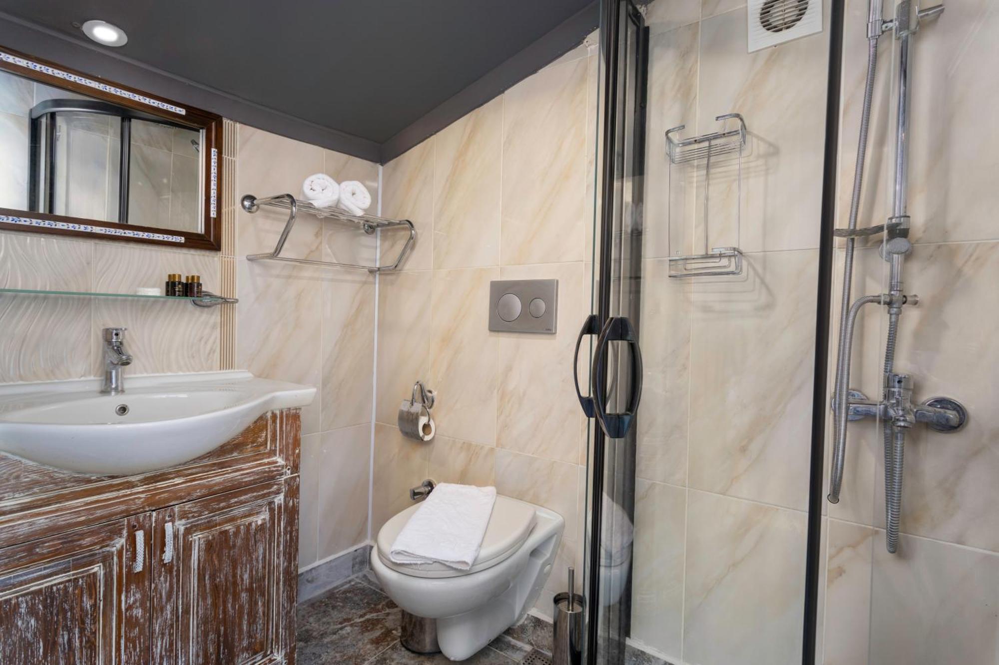 Wonder Wood Hotel Istanbul Ngoại thất bức ảnh