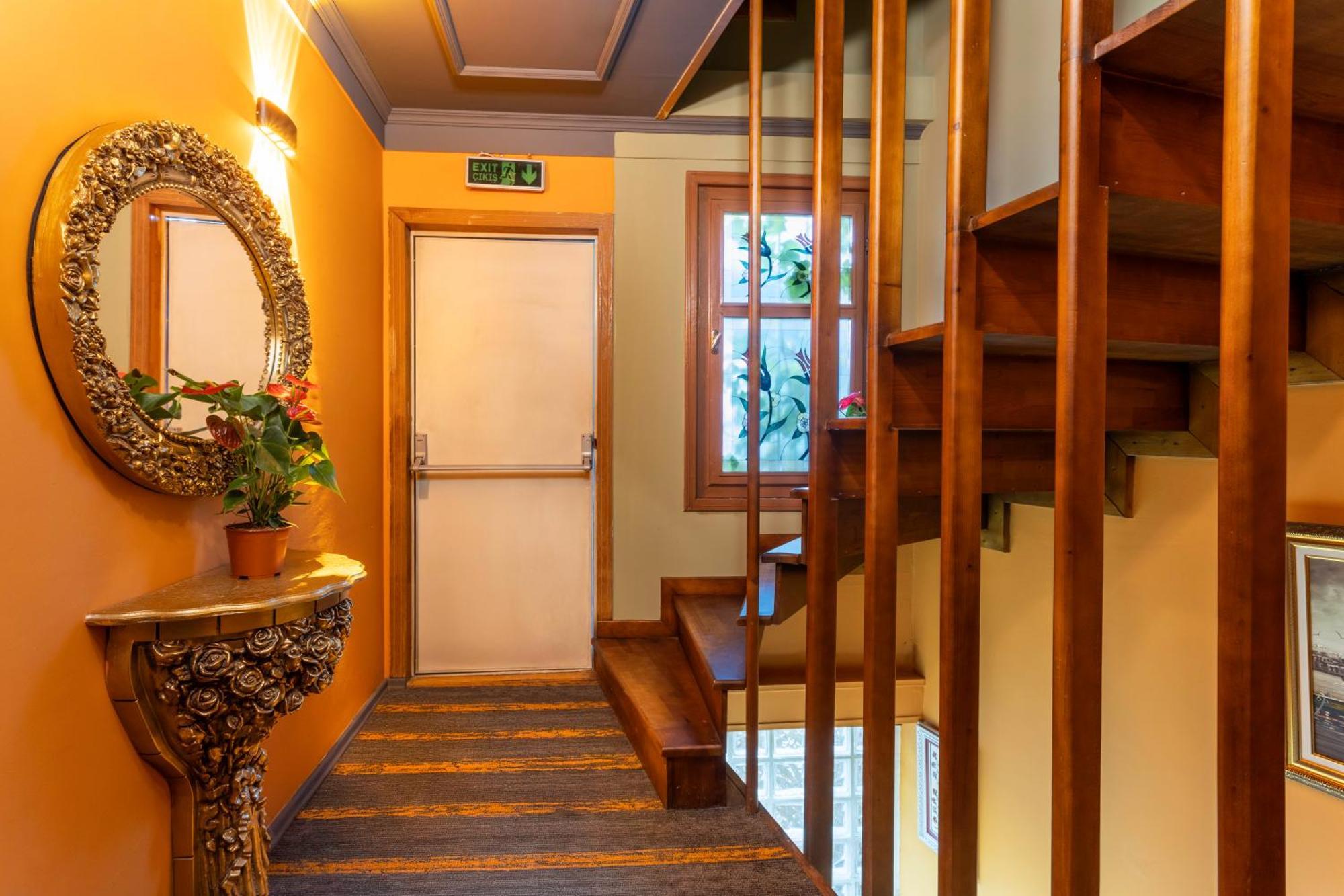 Wonder Wood Hotel Istanbul Ngoại thất bức ảnh